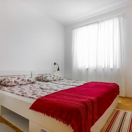 Saten Suite Apartment Near The Beach Porec Exterior photo
